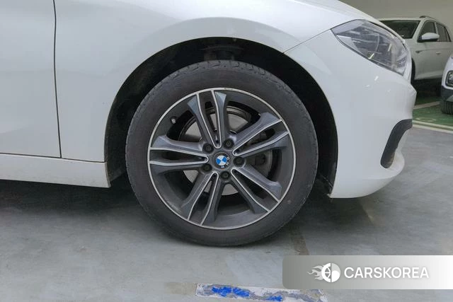 BMW 1 series id 4235841 из Китая 8