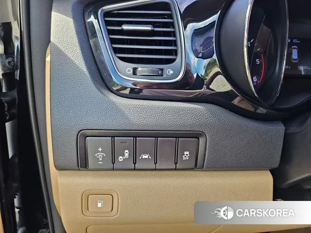 Kia The New Carnival id 3123302 из Кореи 8