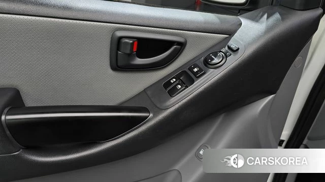 Hyundai The New Grand Starex id 4637847 из Кореи 8