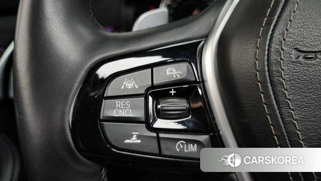BMW 5 Series (G30) id 4417278 из Кореи 8