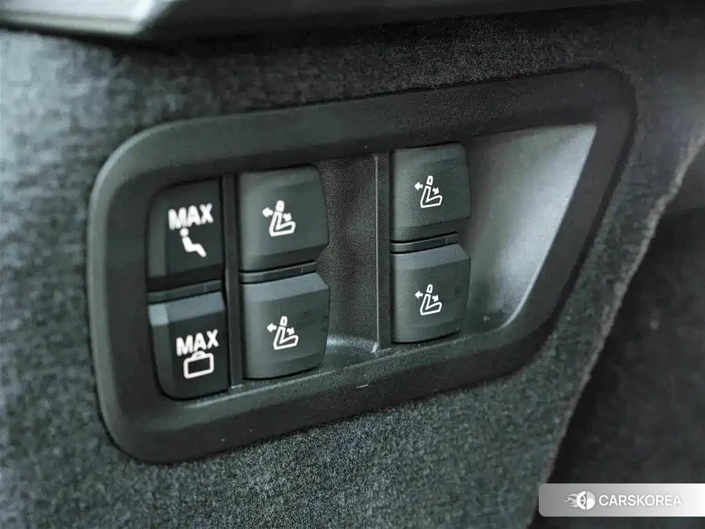 BMW X7 id 4553945 из Китая 8