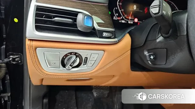 BMW 7 Series (G11) id 3433966 из Кореи 8