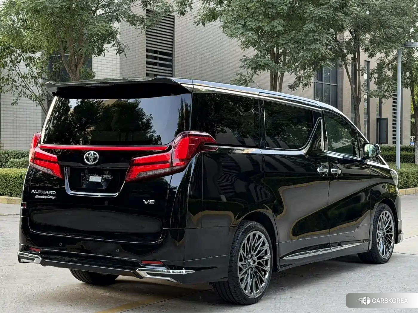 Toyota Elfa id 4628295 из Китая 8