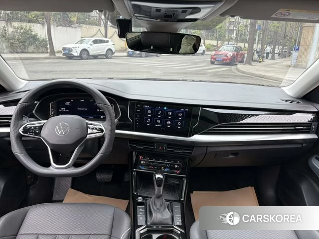Volkswagen Passat id 4217375 из Китая 8