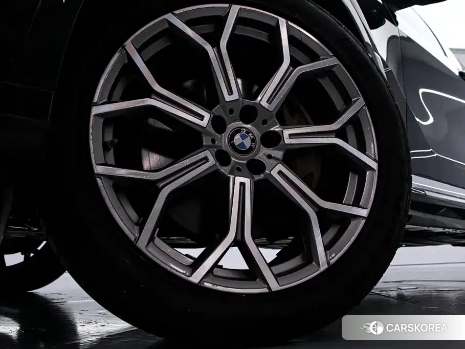 BMW X7 id 4553988 из Китая 8