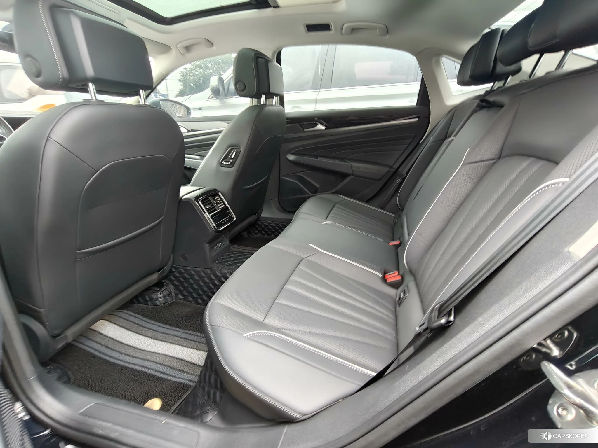 Volkswagen Passat id 4461662 из Китая 8