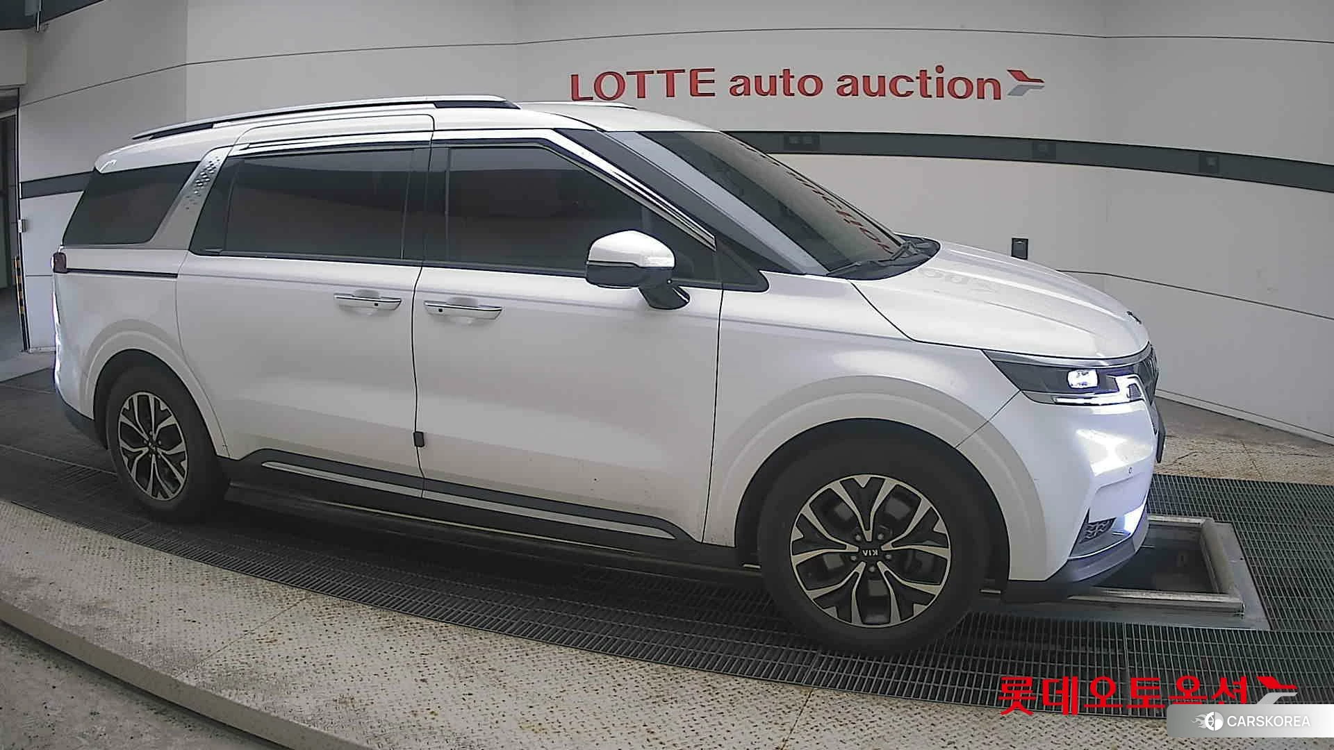 Kia Carnival id 4902473 из Кореи 8