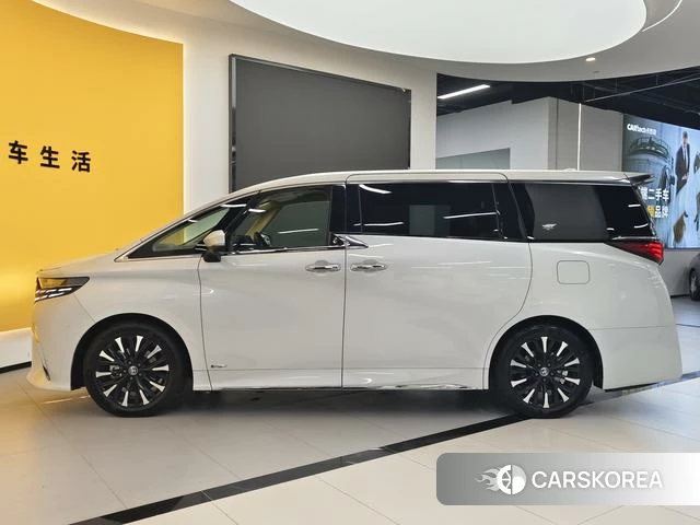 Toyota Elfa id 4261188 из Китая 8