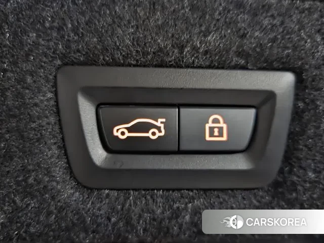 BMW 5 Series (G30) id 3038679 из Кореи 8