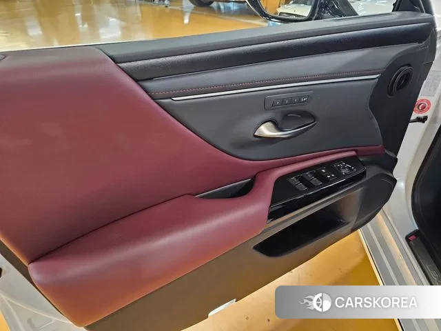 Lexus ES300h 7th generation id 3731927 из Кореи 8