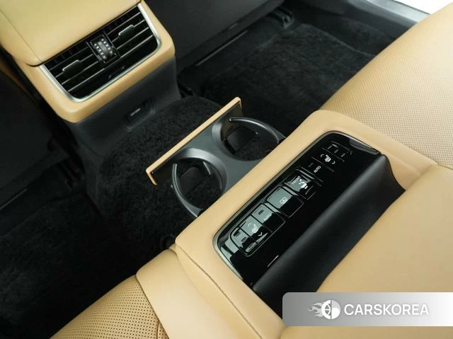 Lexus LS id 4374532 из Китая 8
