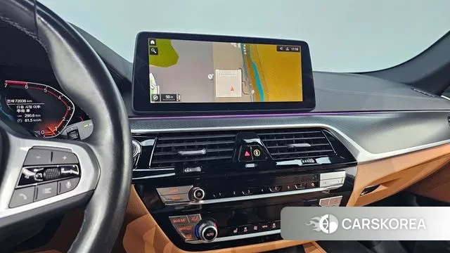 BMW 5 Series (G30) id 3497733 из Кореи 8