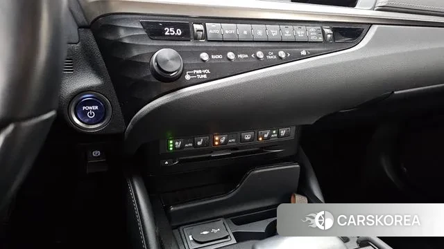 Lexus ES300h 7th generation id 3682117 из Кореи 8