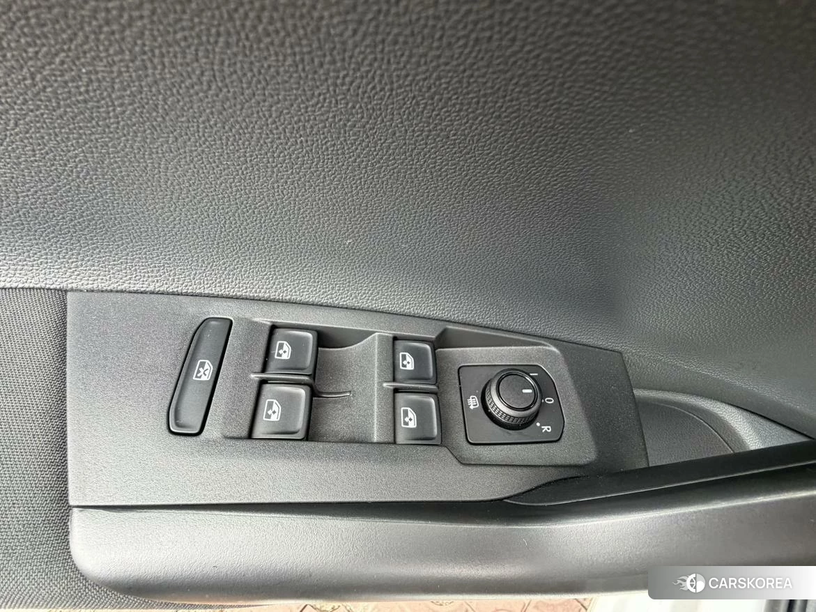 Volkswagen Polo id 4455367 из Китая 8