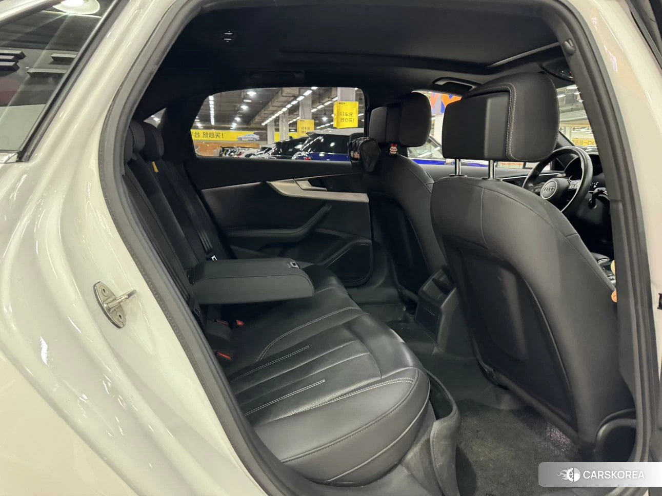 Audi A4L id 4405844 из Китая 8