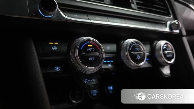 Genesis The New G70 id 4636756 из Кореи 8