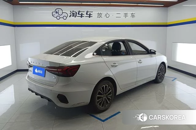 Roewe i5 id 4213896 из Китая 8
