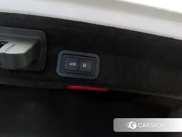 Audi A6 (C8) id 3225946 из Кореи 8