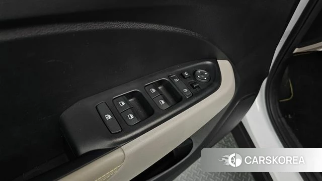 Hyundai Venue id 3811838 из Кореи 8