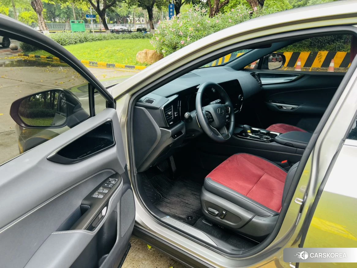 Lexus NX id 4432192 из Китая 8