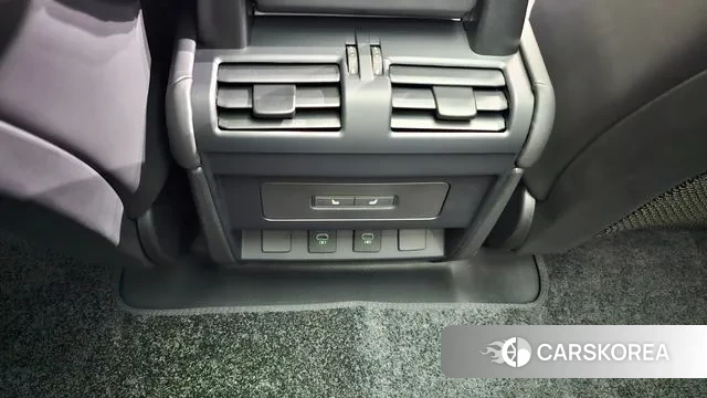 Land Rover Defender (L663) id 3720578 из Кореи 8