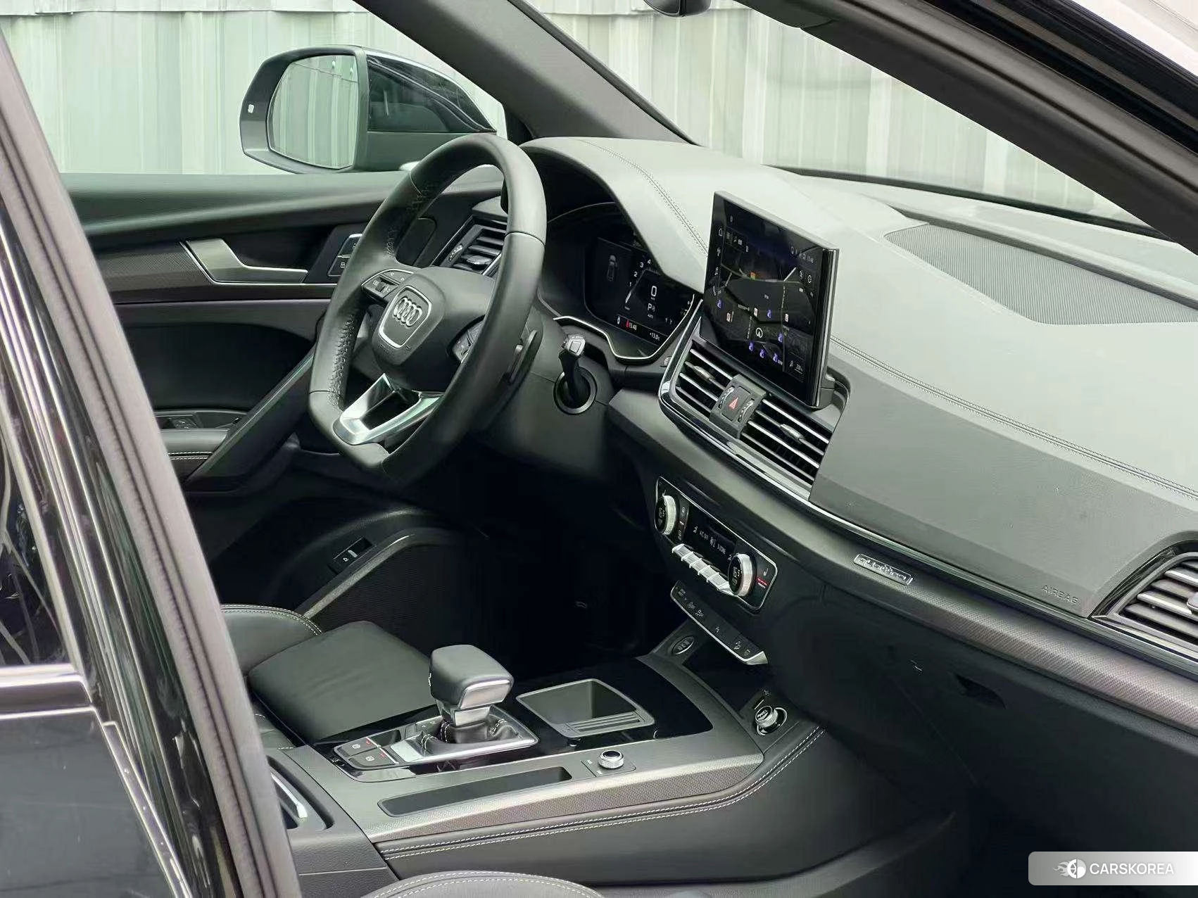 Audi Q5L id 4440614 из Китая 8