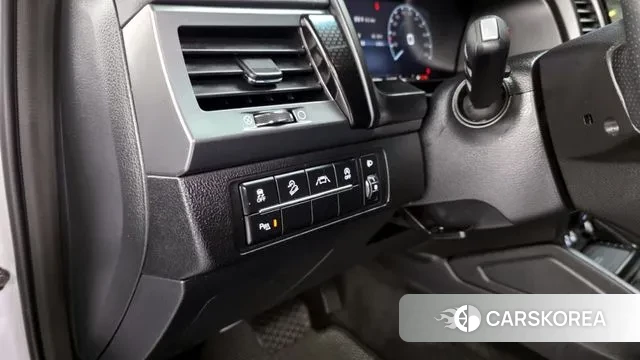 Ssangyong The New Rexton Sports Cannes id 3416191 из Кореи 8