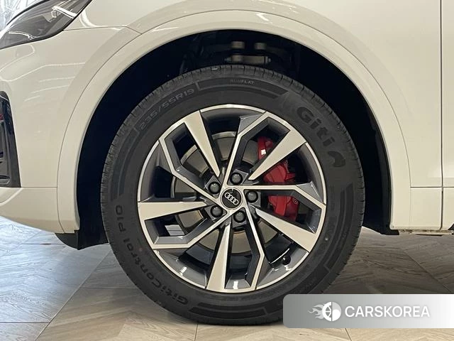 Audi Q5L id 4253080 из Китая 8