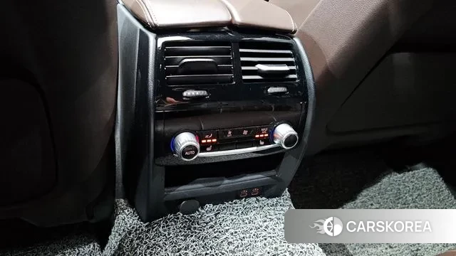 BMW 5 Series (G30) id 3539230 из Кореи 8