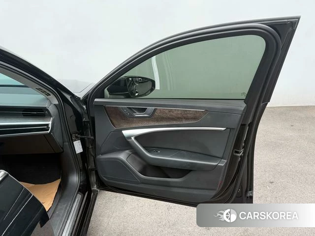 Audi A6L id 4349026 из Китая 8