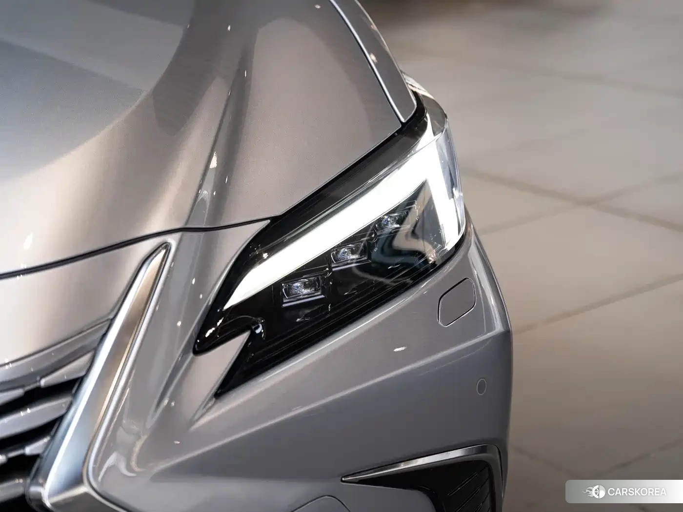 Lexus ES id 4565415 из Китая 8