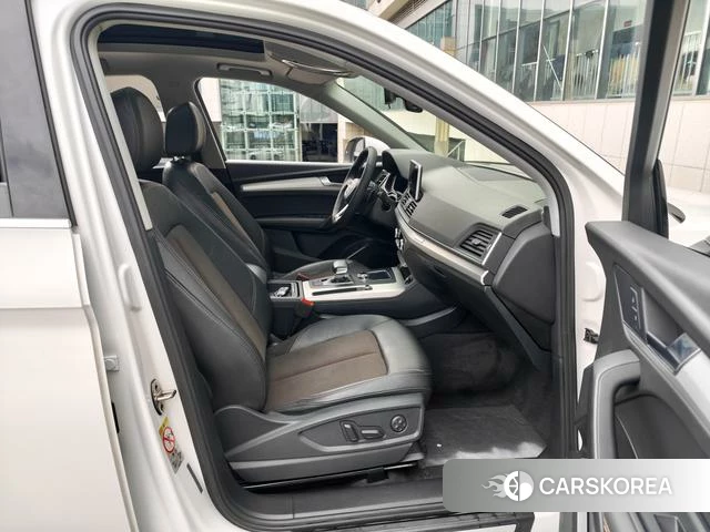 Audi Q5L id 3939267 из Китая 8