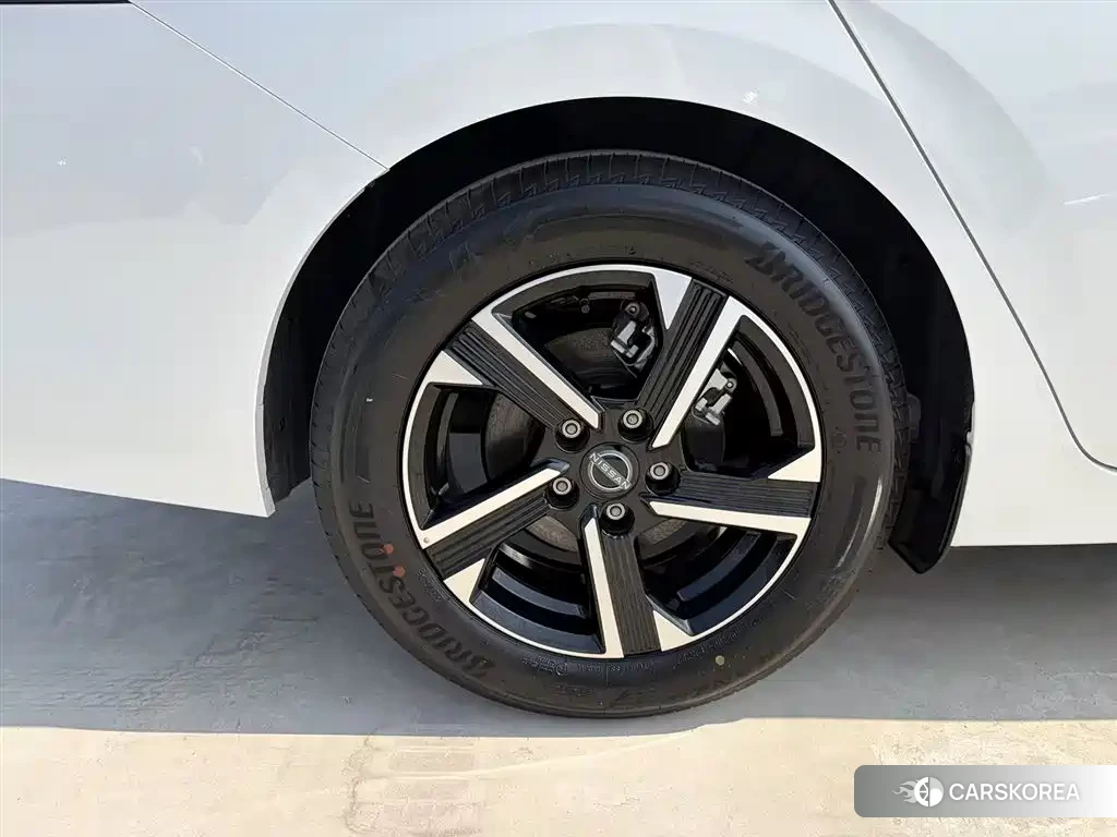 Nissan Sylphy id 4589159 из Китая 8