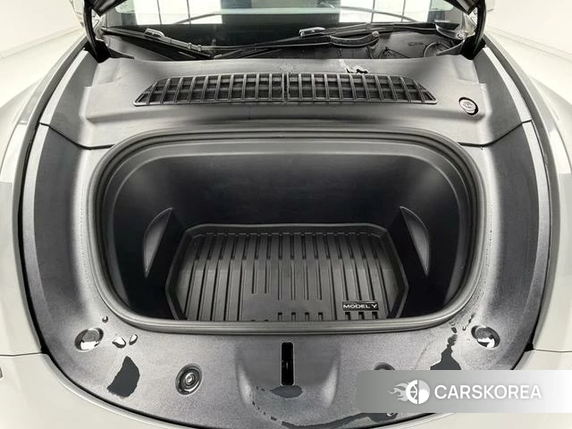 Tesla Model Y id 3920144 из Китая 8