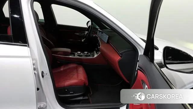 Genesis GV70 id 3426250 из Кореи 8