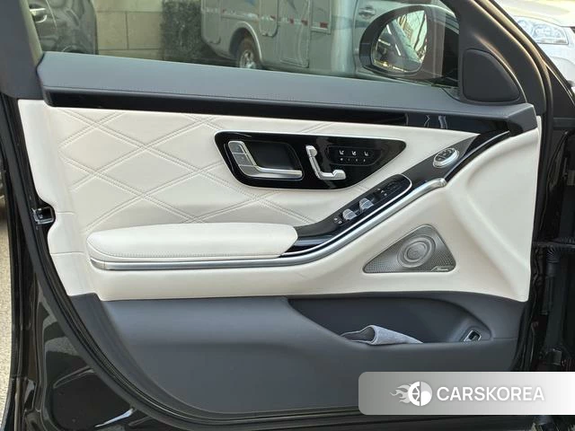 Mercedes-Benz Maybach S-class id 4314815 из Китая 8