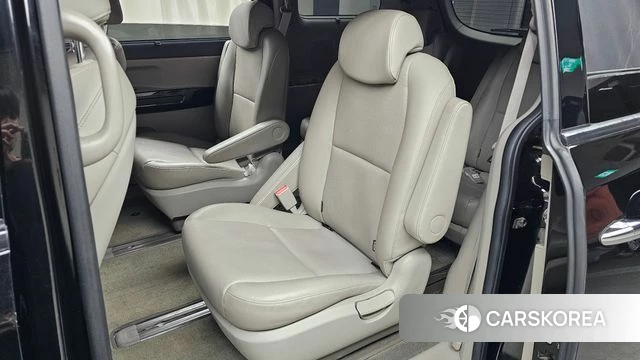 Kia All New Carnival id 4543621 из Кореи 8