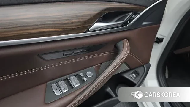 BMW 5 Series (G30) id 3459174 из Кореи 8