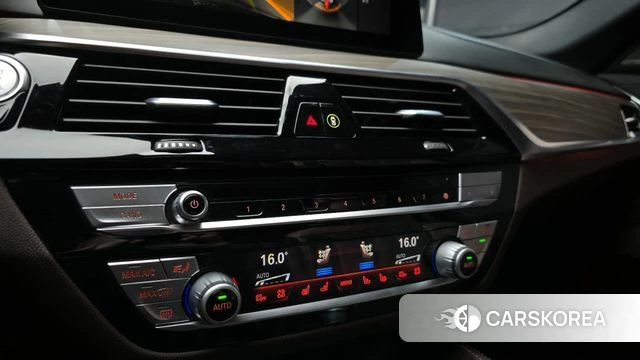 BMW 5 Series (G30) id 4384005 из Кореи 8