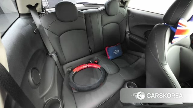 Mini Cooper id 4230985 из Кореи 8