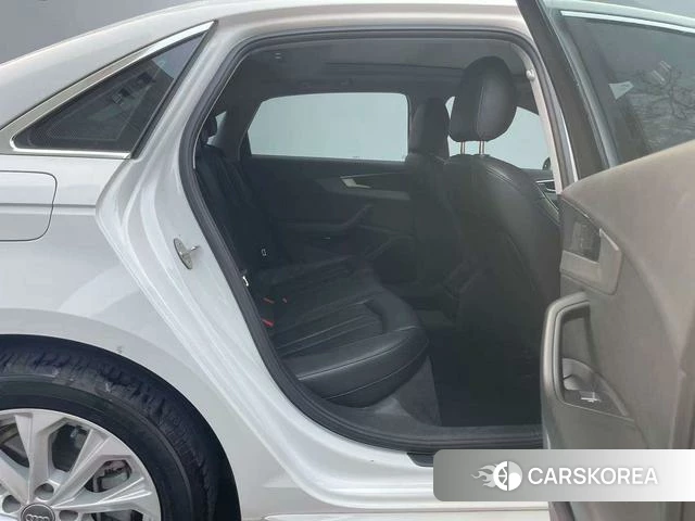 Audi A4L id 4198782 из Китая 8