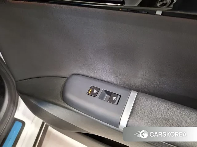 Hyundai Grandeur (GN7) id 3544562 из Кореи 8