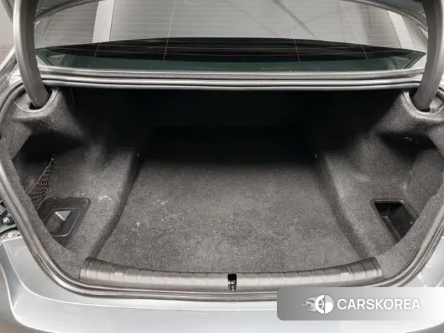 BMW 5 Series (G30) id 3552975 из Кореи 8