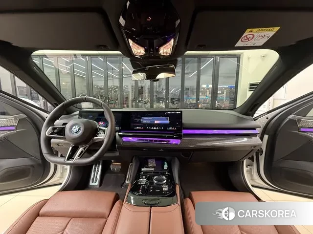 BMW 5 Series (G60) id 3543988 из Кореи 8