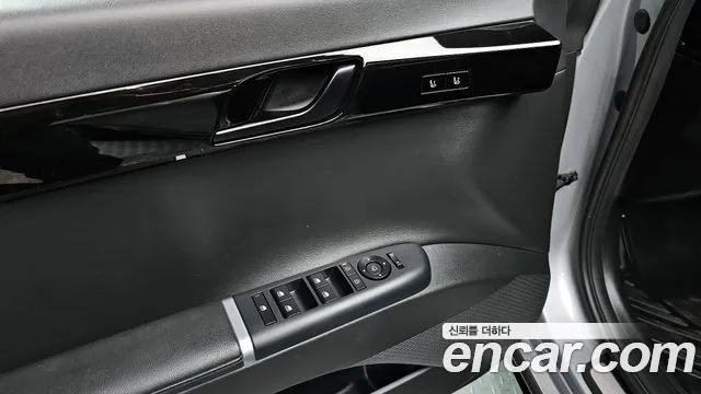 Hyundai Grandeur (GN7) id 2873865 из Кореи 8