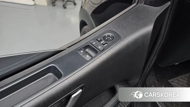 Hyundai Staria id 3411995 из Кореи 8