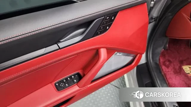 Porsche 911(992) id 2988773 из Кореи 8