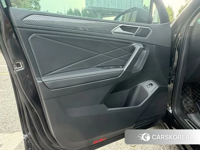 Volkswagen Tiguan L id 4258707 из Китая 8