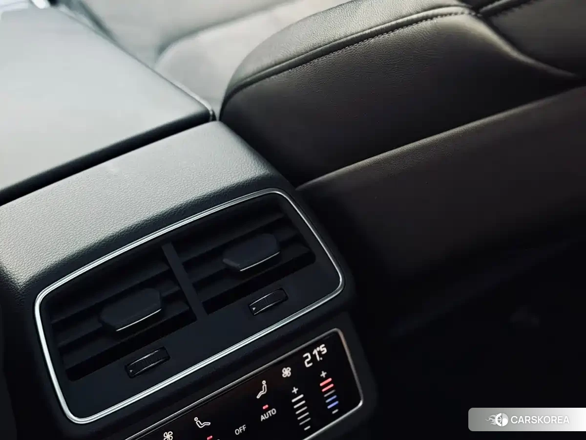 Audi A6L id 4548049 из Китая 8