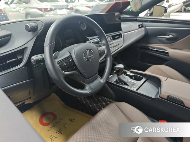 Lexus ES id 4333751 из Китая 8